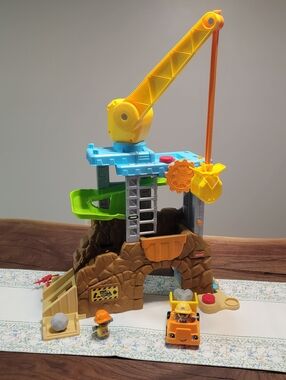 Fisher-Price Construction Crane Playset - Yellow, Green, Blue, Orange, Brown